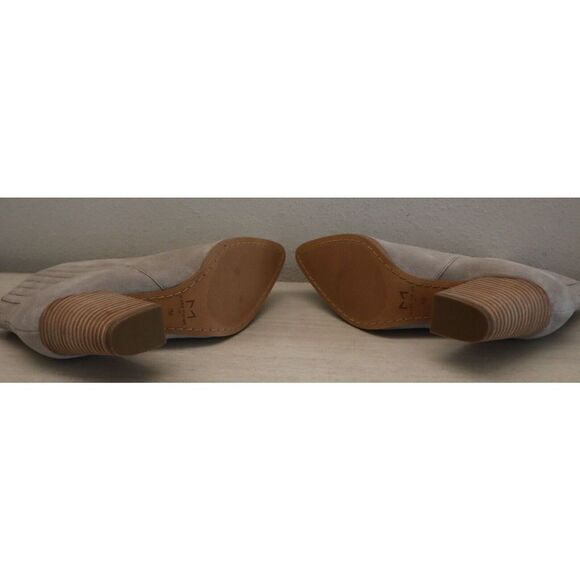 Marc Fisher Women's Sz 7M Beige Alva Pointed Toe Block Heel Ankle Booties $200 - Picture 6 of 9